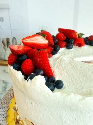 Berry Chantilly Cake