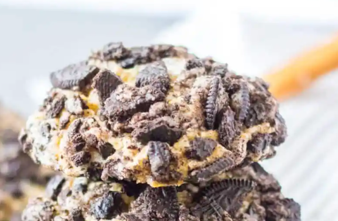 Loaded Cookies and Cream Cookie